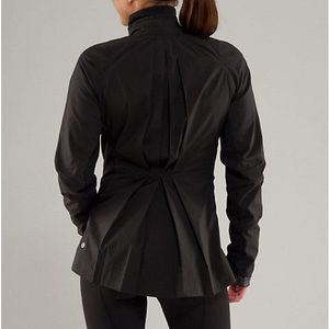 Lululemon Ahead Of The Curve Top/  jacket Size 10